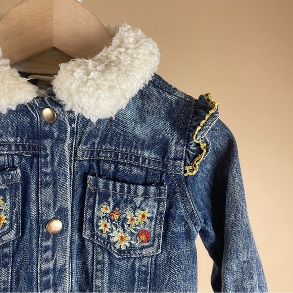 Daisy Fuentes 24 Months Sherpa Collar Embroidered Floral Denim Jacket Ruffle - Picture 6 of 6